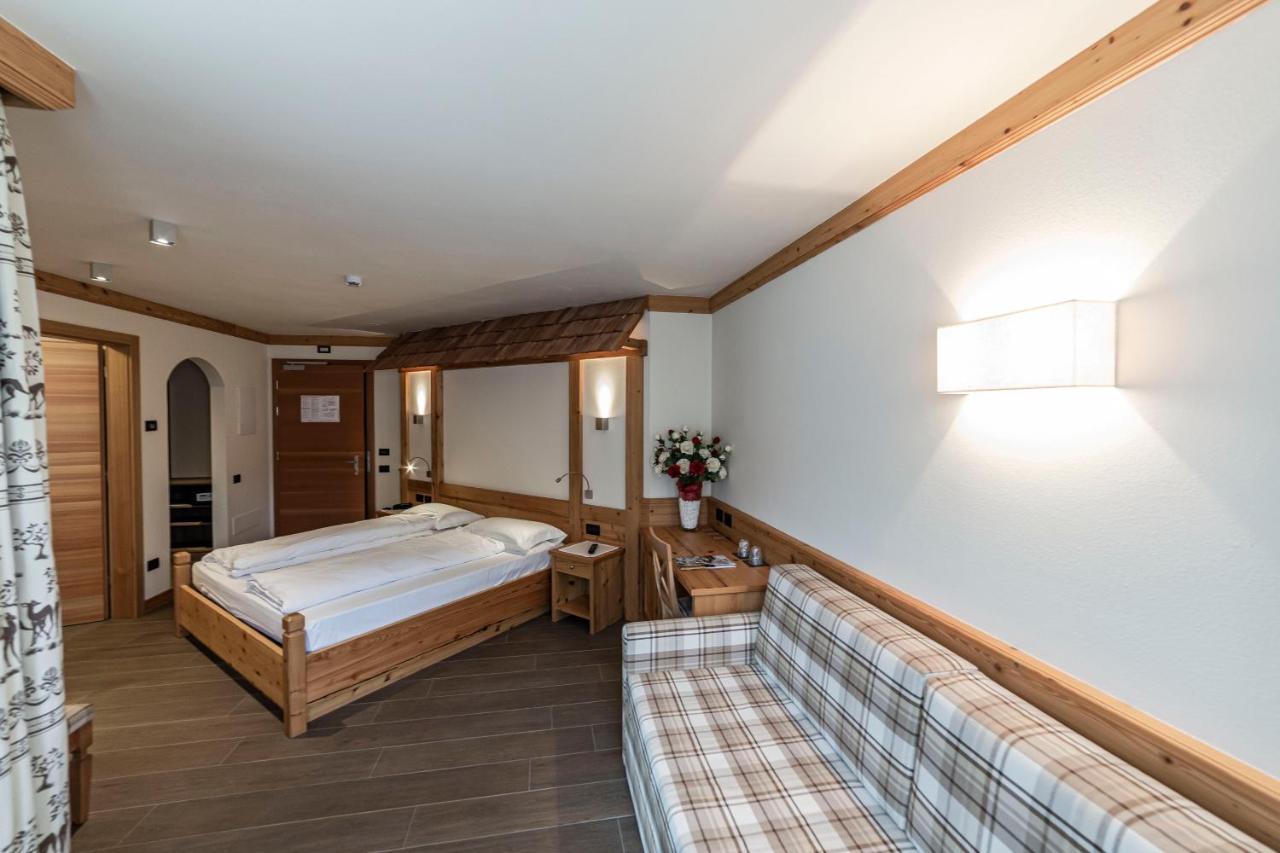 Hotel Garni Paradisi - Wellness & Spa Mezzano Buitenkant foto
