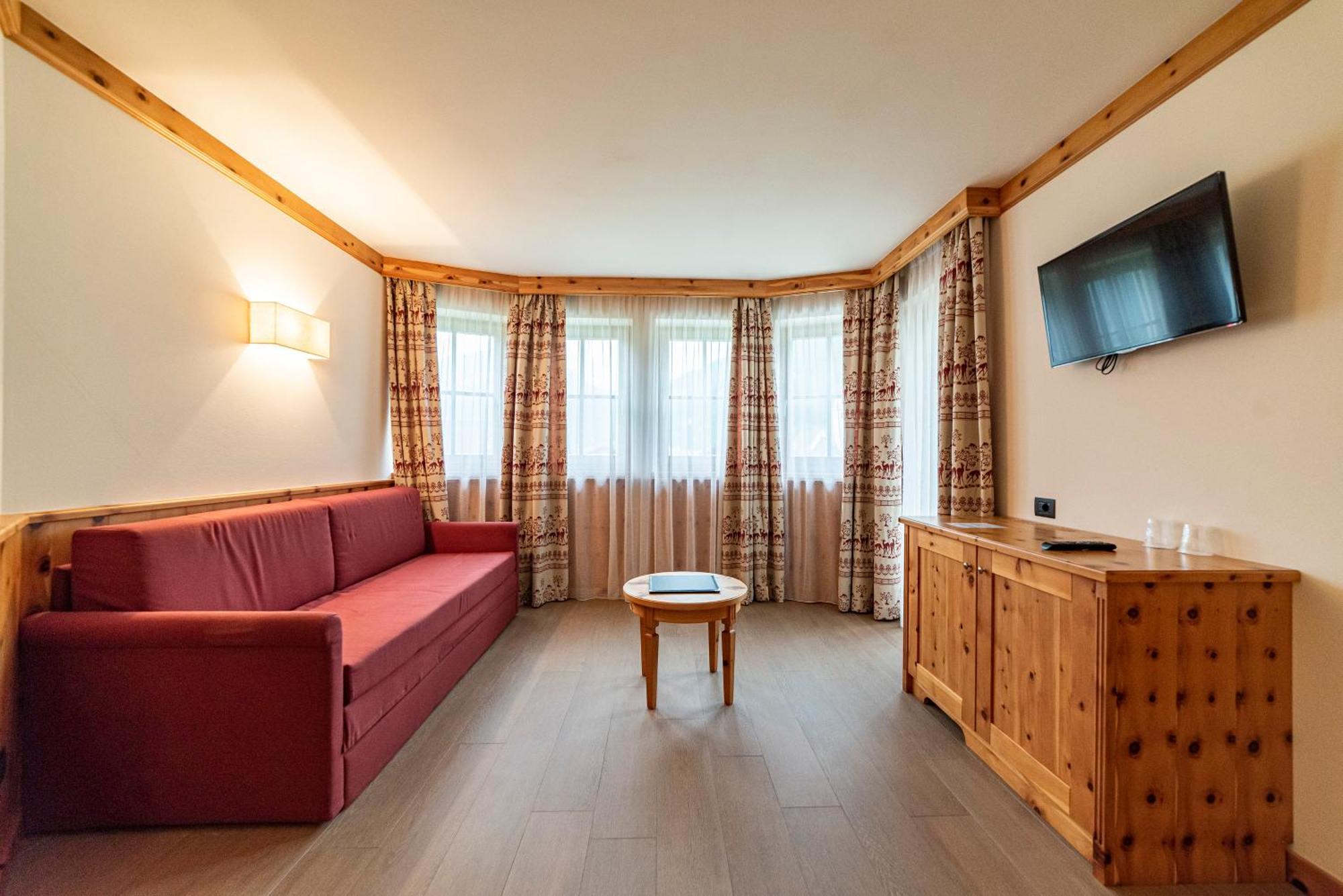 Hotel Garni Paradisi - Wellness & Spa Mezzano Buitenkant foto