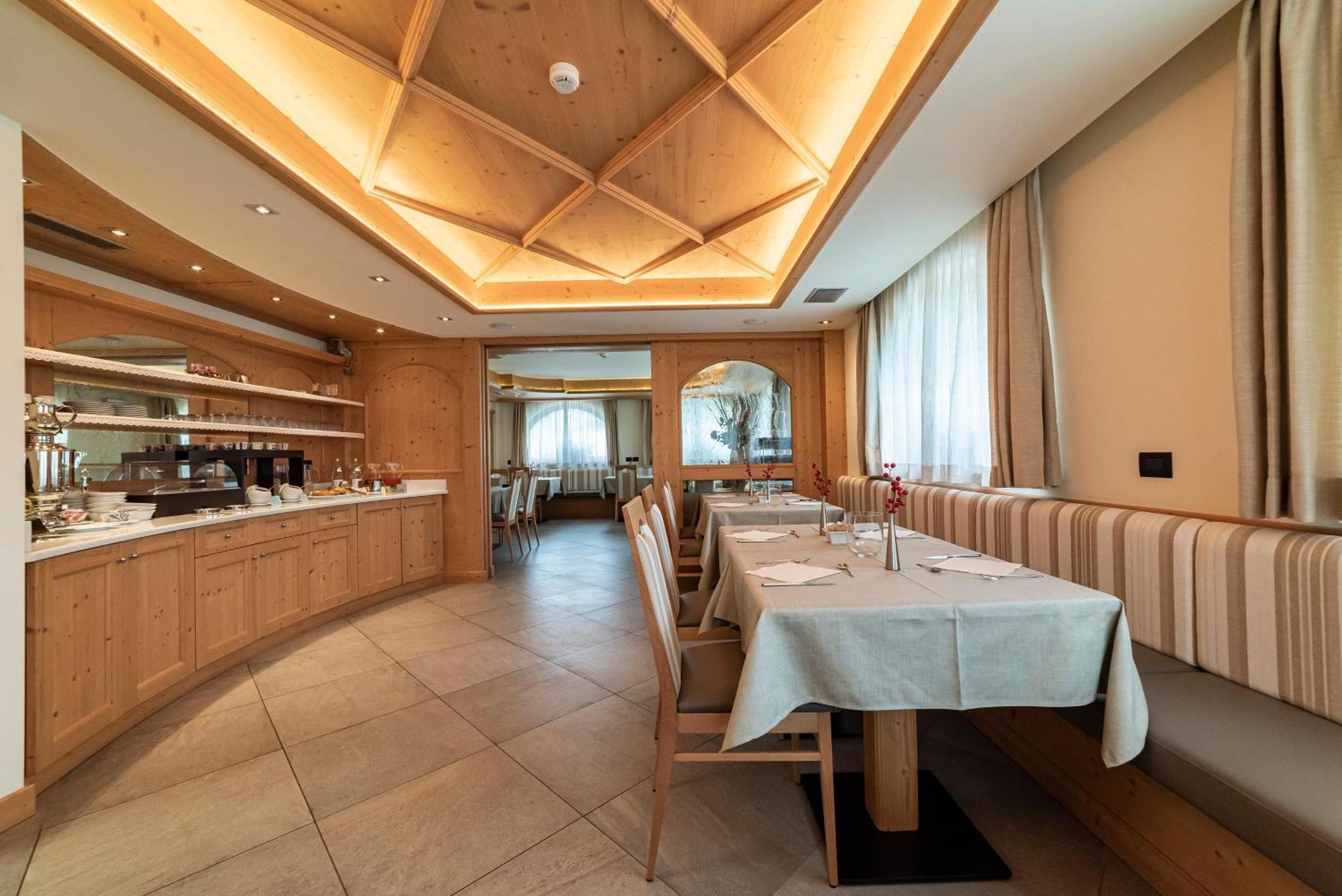 Hotel Garni Paradisi - Wellness & Spa Mezzano Buitenkant foto