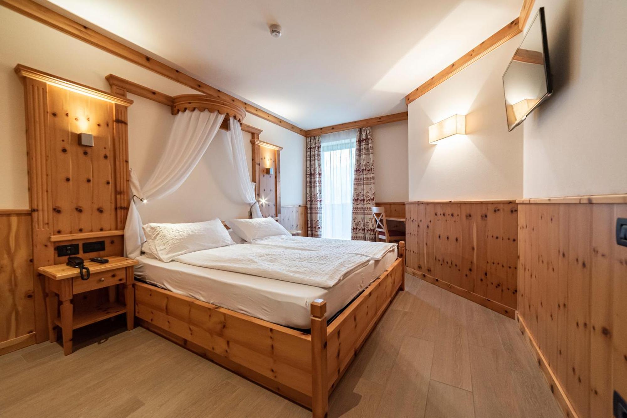 Hotel Garni Paradisi - Wellness & Spa Mezzano Buitenkant foto