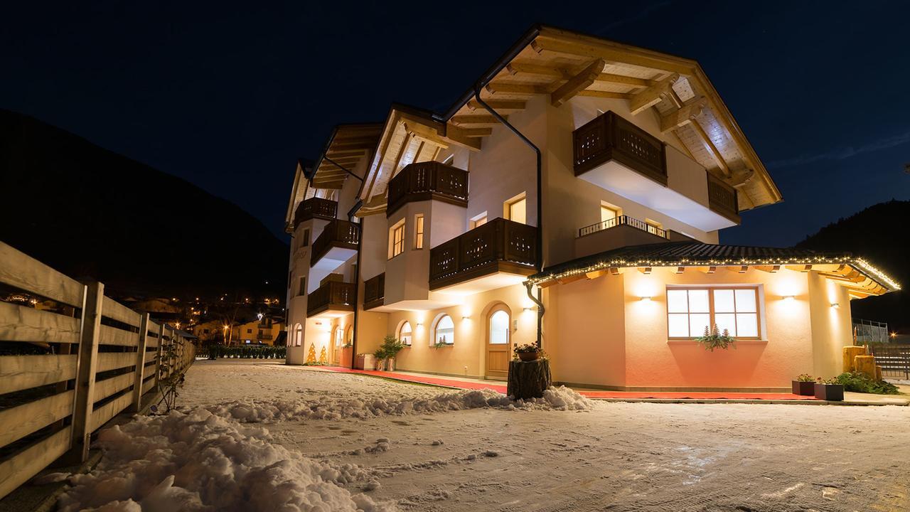 Hotel Garni Paradisi - Wellness & Spa Mezzano Buitenkant foto